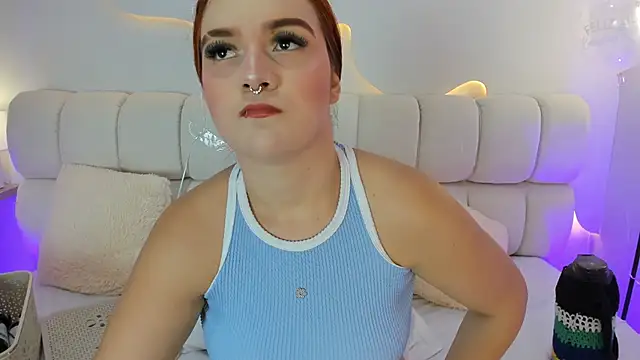 melanieklaus2 online show from May 8, 2026, 3:32 am