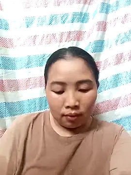 Huemy098 online show from April 14, 2026, 5:12 am