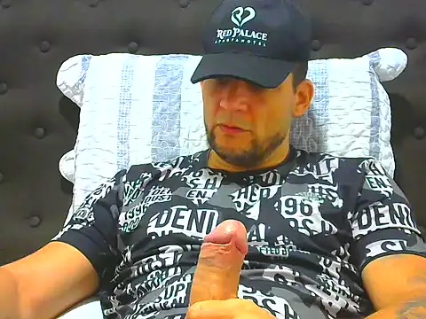 Snapshot of altenori chatting on June 24, 2026, 9:23 pm altenori online show from June 24, 2026, 9:23 pm