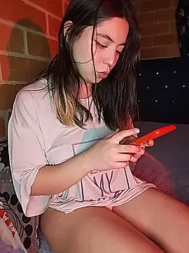 Snapshot of Petite_CherryX chatting on July 4, 2026, 2:07 am Petite CherryX online show from July 4, 2026, 2:07 am