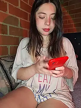 Snapshot of Petite_CherryX chatting on July 15, 2026, 2:07 am Petite CherryX online show from July 15, 2026, 2:07 am