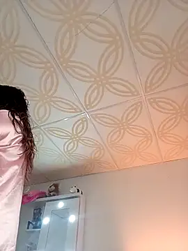 Snapshot of Piafisher_2 chatting on April 15, 2026, 1:11 am Piafisher 2 online show from April 15, 2026, 1:11 am