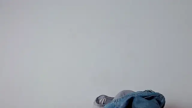 Snapshot of ambar69noir chatting on March 24, 2026, 8:53 pm ambar69noir online show from March 24, 2026, 8:53 pm