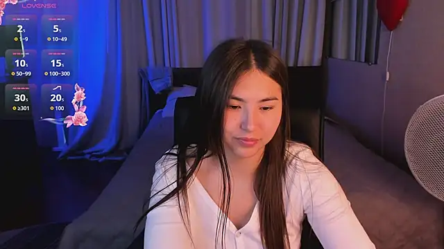 IceIcebabe  online show from July 9, 2026, 1:17 am