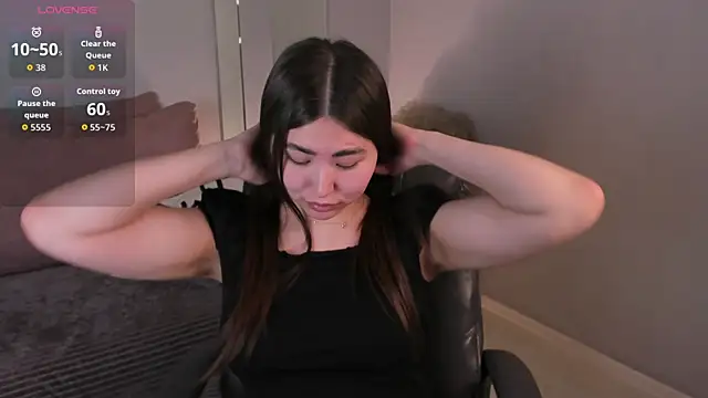 Snapshot of IceIcebabe_ chatting on April 9, 2026, 1:18 am IceIcebabe online show from April 9, 2026, 1:18 am