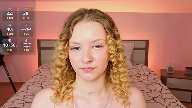 Snapshot of StaceyyJones chatting on May 20, 2026, 12:35 pm StaceyyJones online show from May 20, 2026, 12:35 pm