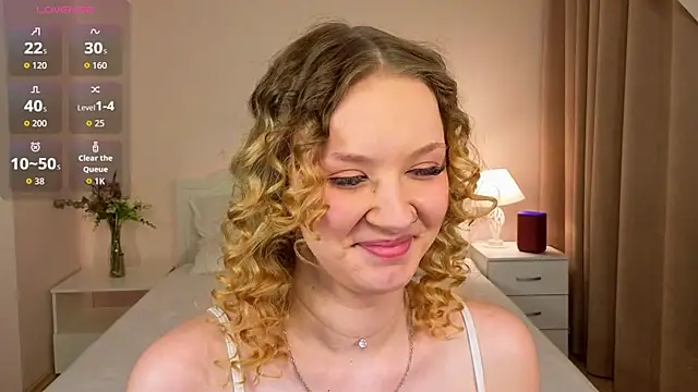 Snapshot of StaceyyJones chatting on May 11, 2026, 2:45 pm StaceyyJones online show from May 11, 2026, 2:45 pm