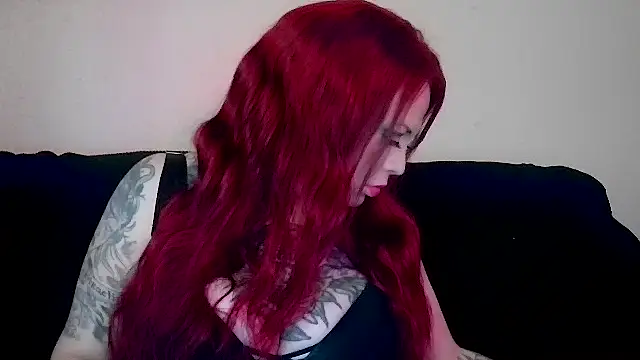 Snapshot of rubyluxxxe chatting on April 7, 2026, 12:07 pm rubyluxxxe online show from April 7, 2026, 12:07 pm