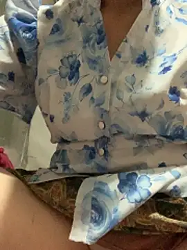 tieuvy6 online show from April 11, 2026, 8:56 pm