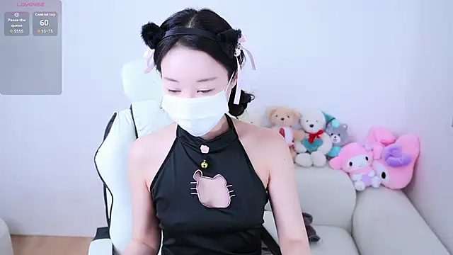 sexyjoy95 online show from March 27, 2026, 10:38 am