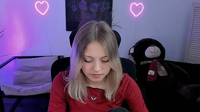 BlossomVibe online show from April 10, 2026, 10:33 am