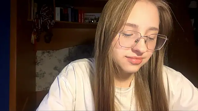 Vickyfaith online show from April 6, 2026, 8:21 pm