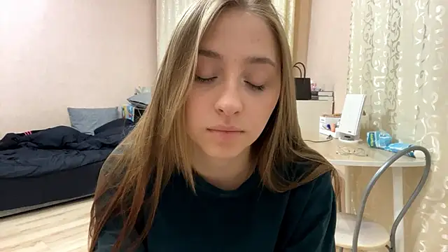 Vickyfaith online show from April 15, 2026, 7:29 pm