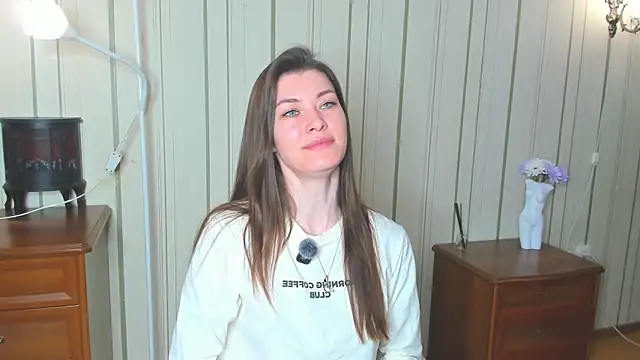 JulissaLipoma online show from April 4, 2026, 7:15 am