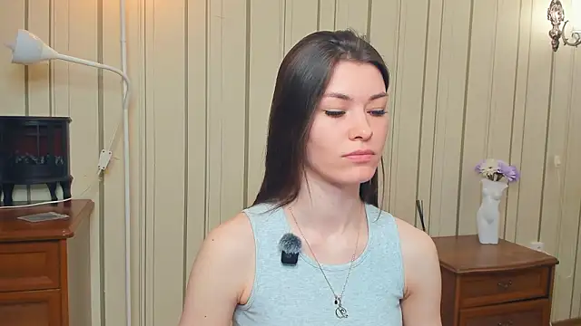 JulissaLipoma online show from March 27, 2026, 7:39 am