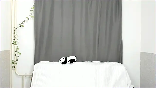 Emily Nelsonn online show from May 25, 2026, 5:22 pm