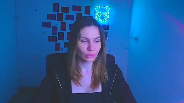 Kira raaaa online show from April 7, 2026, 5:20 am