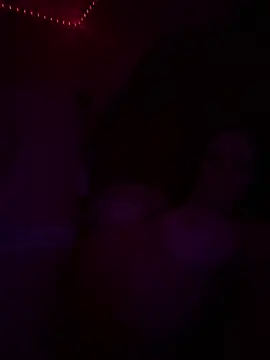 MaKeItWeT4200 online show from April 9, 2026, 7:47 am