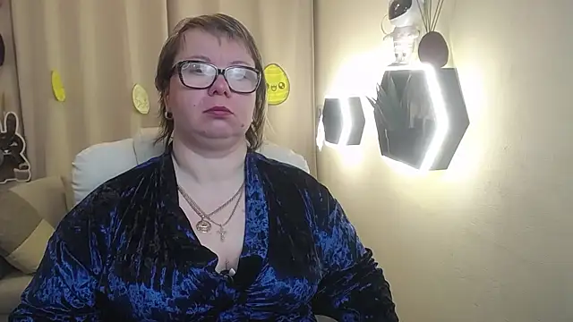 BonnnyBoobsy online show from April 12, 2026, 6:05 am