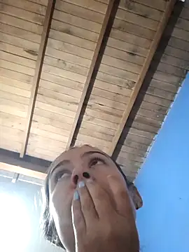 Snapshot of Isabelmotta_ chatting on April 15, 2026, 4:11 pm Isabelmotta online show from April 15, 2026, 4:11 pm