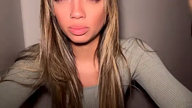 Snapshot of MarlysZlotnick chatting on April 11, 2026, 10:19 am MarlysZlotnick online show from April 11, 2026, 10:19 am