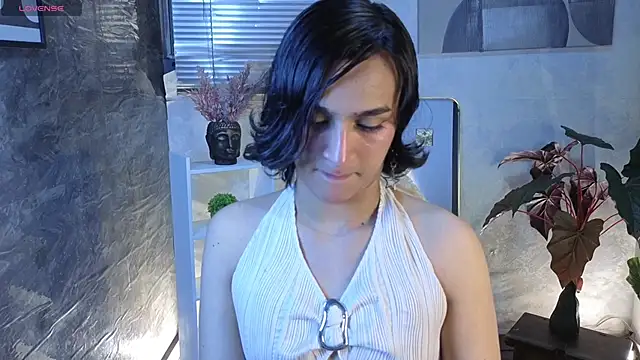 Snapshot of Zoee_Kiss_ chatting on April 29, 2026, 5:11 am Zoee Kiss online show from April 29, 2026, 5:11 am