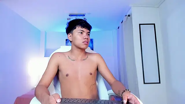 thiagosterling online show from June 3, 2026, 11:42 pm