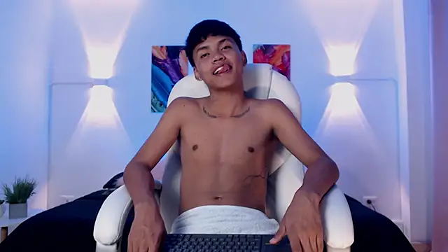 thiagosterling online show from April 7, 2026, 11:28 pm