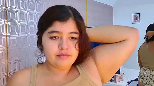 Dahlia Lee online show from April 8, 2026, 2:57 am