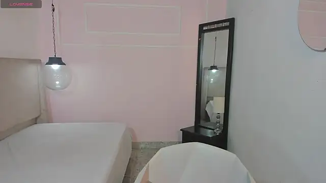 Snapshot of MilaHeat1 chatting on April 12, 2026, 8:56 pm MilaHeat1 online show from April 12, 2026, 8:56 pm