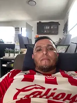 HOTB0Y18 online show from April 12, 2026, 10:57 pm