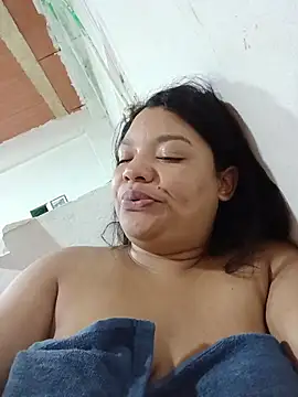 Snapshot of Lara_Seduce chatting on April 24, 2026, 5:42 am Lara Seduce online show from April 24, 2026, 5:42 am