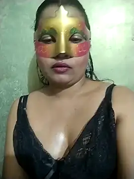 PriyankaSuthhar online show from April 12, 2026, 8:12 pm