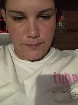 Snapshot of iamvaneg chatting on April 15, 2026, 1:22 am iamvaneg online show from April 15, 2026, 1:22 am