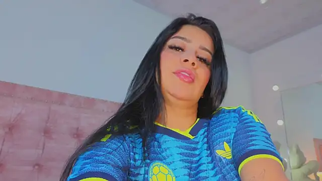 Snapshot of AilinRose chatting on July 3, 2026, 1:06 pm AilinRose online show from July 3, 2026, 1:06 pm