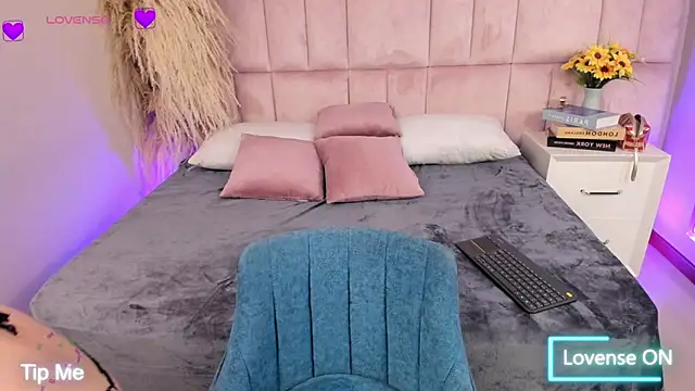 Honney Taylor online show from April 14, 2026, 8:14 pm