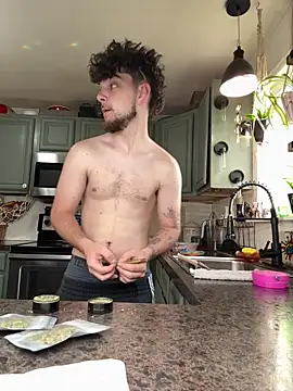 dommydom7177 online show from April 17, 2026, 11:24 am