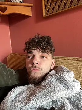 dommydom7177 online show from April 11, 2026, 12:31 pm