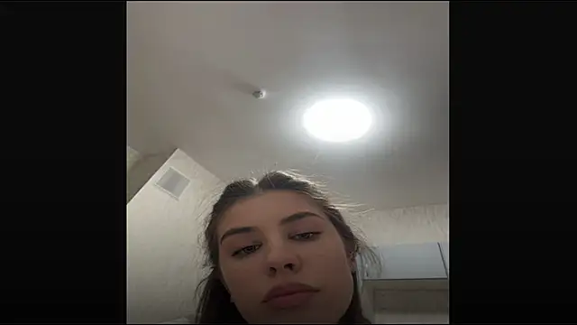 LypsiXo online show from March 26, 2026, 4:16 pm