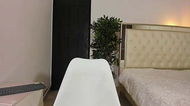 Snapshot of Im_XanderSmith chatting on April 12, 2026, 7:17 pm Im XanderSmith online show from April 12, 2026, 7:17 pm