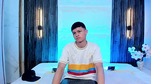 Apolo jonnes online show from April 6, 2026, 5:08 am