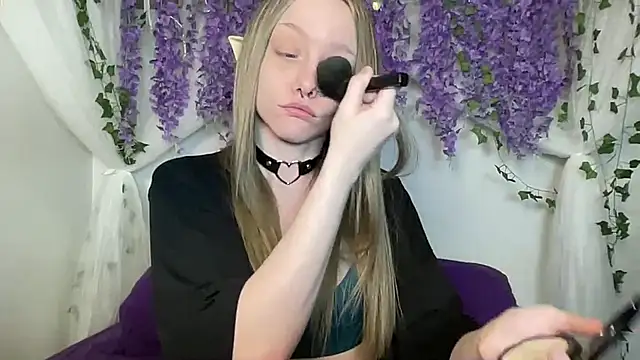 ElfGirlAna online show from March 25, 2026, 3:33 pm