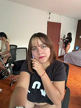 angel rousse01 online show from April 6, 2026, 12:50 pm