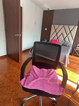 Snapshot of Noa_rousse01 chatting on April 13, 2026, 8:02 pm Noa rousse01 online show from April 13, 2026, 8:02 pm