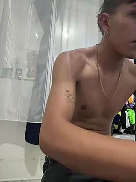 Snapshot of Mateo_savage chatting on March 26, 2026, 2:32 am Mateo savage online show from March 26, 2026, 2:32 am