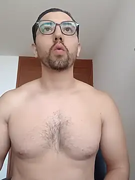 Snapshot of Azelfit chatting on March 23, 2026, 4:40 pm Azelfit online show from March 23, 2026, 4:40 pm