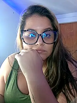 Snapshot of Bonny_rousse01 chatting on April 15, 2026, 8:09 pm Bonny rousse01 online show from April 15, 2026, 8:09 pm