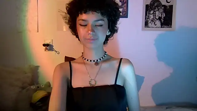 Tabitta  online show from April 9, 2026, 3:41 am