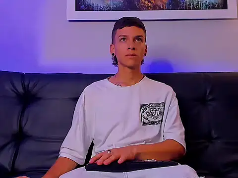 Noahh Saky online show from April 25, 2026, 4:15 am