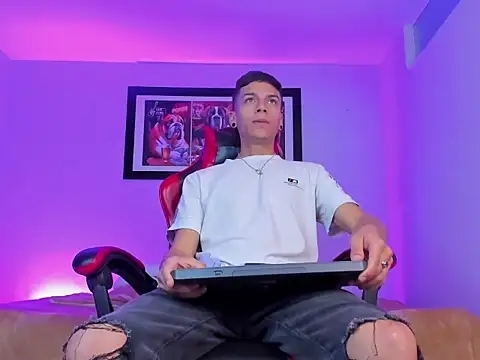 Noahh Saky online show from April 24, 2026, 3:08 am